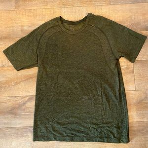 Lululemon Men’s Metal Vent Short Sleeve Shirt